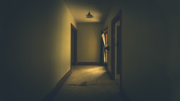 QMH-Abandoned-House-Hallway